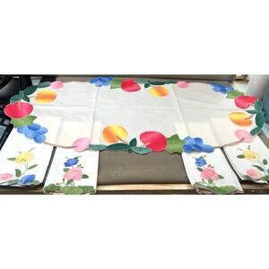 Vintage 1940-1950 Embroidered Table Runner & 4 Napkins with Floral Appliques